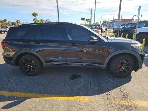 Used 2020 Ford Explorer ST w/ ST Street Pack image 3