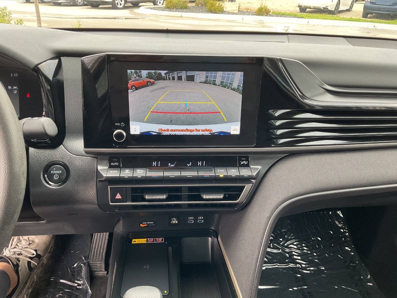 Used 2025 Toyota Camry LE FWD image 23