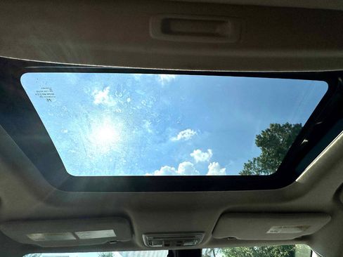 Used 2021 Honda HR-V EX image 24