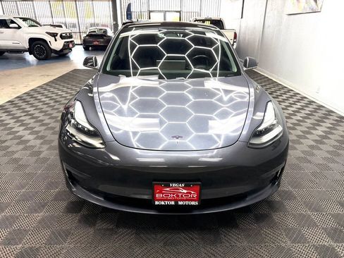 Used 2019 Tesla Model 3 Standard Range Plus RWD image 6
