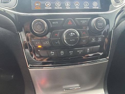 Used 2020 Jeep Grand Cherokee Altitude RWD image 34