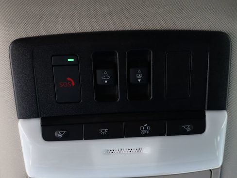 Used 2025 Nissan Pathfinder SL w/ SL Premium Package image 24