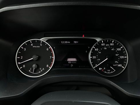 Used 2025 Nissan Rogue SV image 37