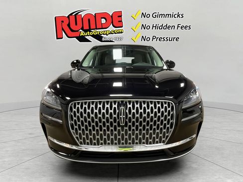 Used 2024 Lincoln Corsair AWD w/ Towing Package image 9