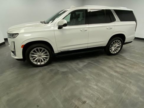 Used 2023 Cadillac Escalade Premium Luxury w/ LPO, Floor Liner Package AWD/4WD image 3