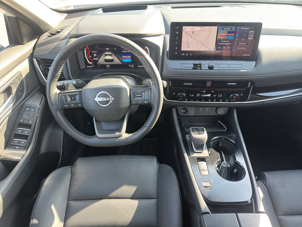 Used 2025 Nissan Rogue SL w/ SL Premium Package FWD image 11