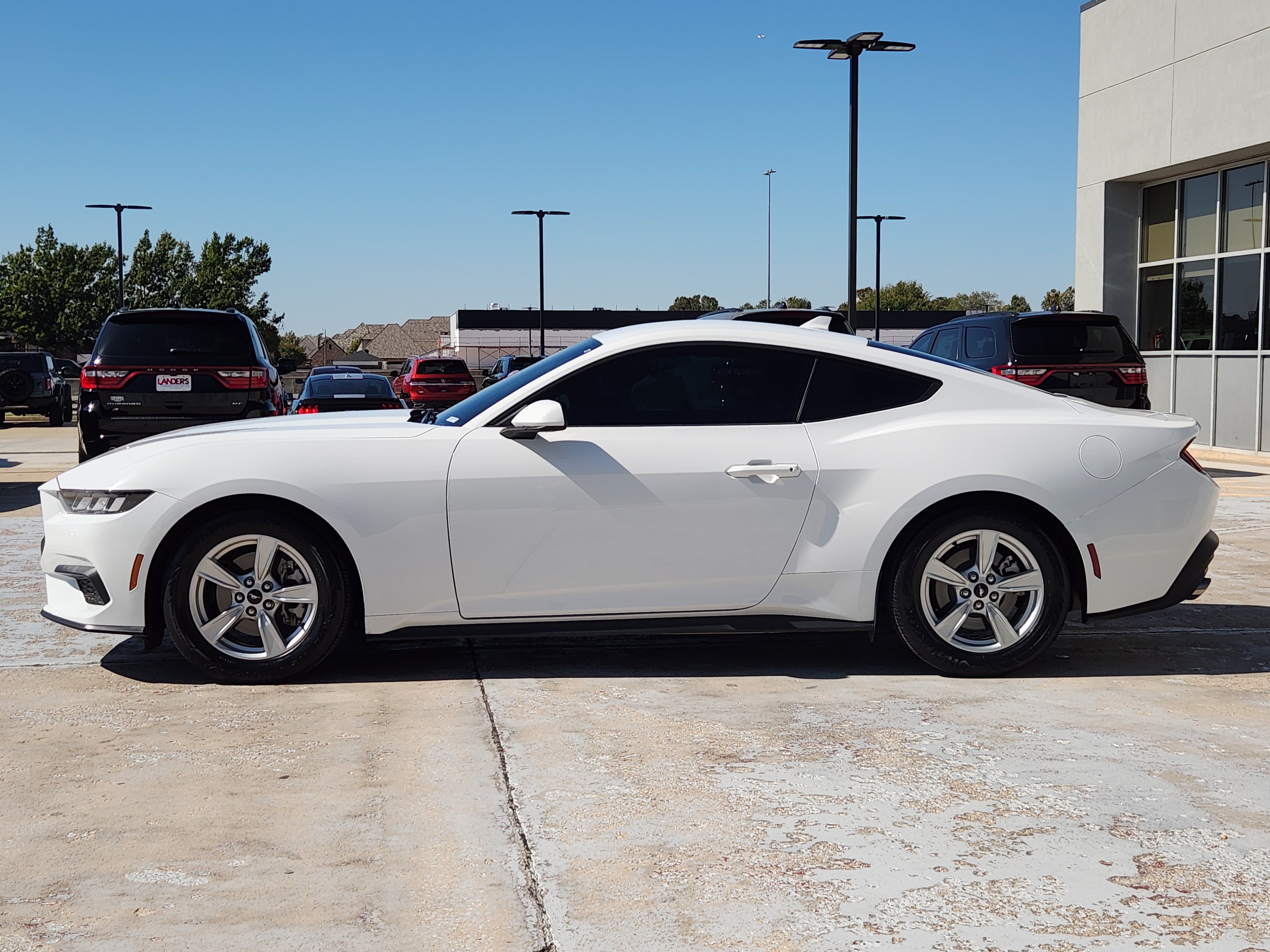 Used 2024 Ford Mustang Coupe RWD image 5