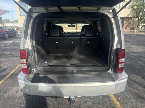 Used 2012 Jeep Liberty Sport AWD/4WD image 10