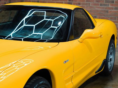 Used 2002 Chevrolet Corvette Z06 w/ Memory Pkg RWD image 23