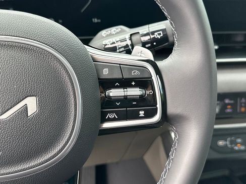 New 2026 Kia Carnival SX FWD image 23