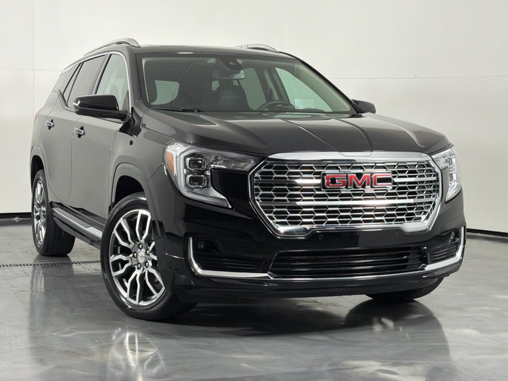 Used 2022 GMC Terrain Denali AWD/4WD image 2