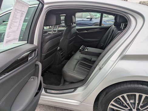 Used 2019 BMW 530i image 28