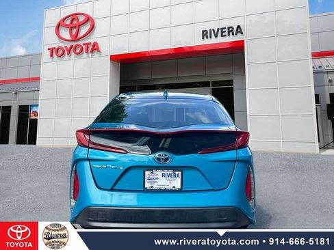 Used 2017 Toyota Prius Prime Premium FWD image 7