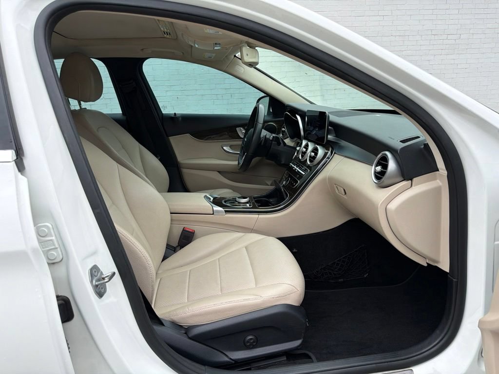 Used 2019 Mercedes-Benz C 300 4MATIC Sedan image 12