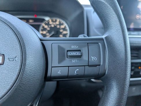 Used 2023 Nissan Rogue S image 16