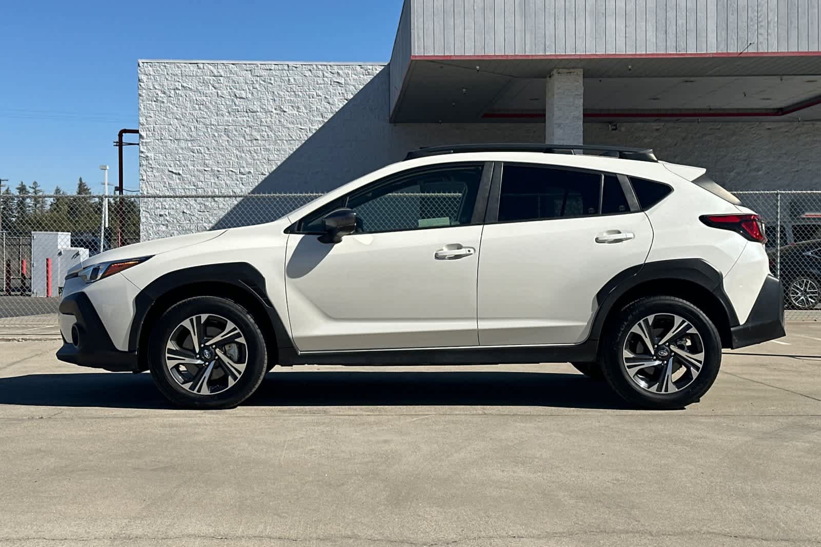 Used 2024 Subaru Crosstrek 2.0i Premium AWD/4WD image 6