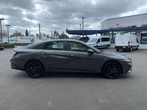 New 2026 Hyundai Elantra Sport FWD image 6