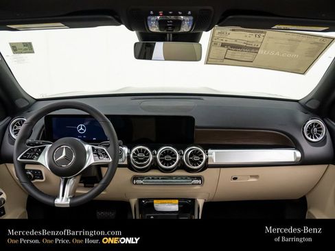 New 2026 Mercedes-Benz GLB 250 4MATIC image 11