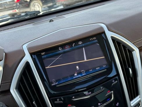 Used 2014 Cadillac SRX Luxury image 4