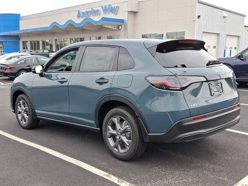 New 2026 Honda HR-V LX image 4