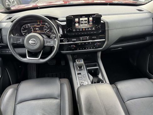 Used 2018 Toyota RAV4 XLE image 43