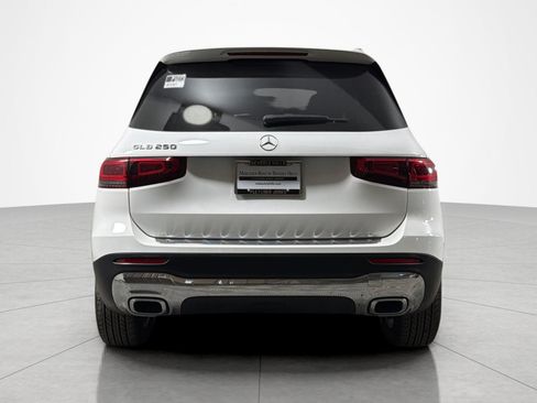 Used 2023 Mercedes-Benz GLB 250 image 4