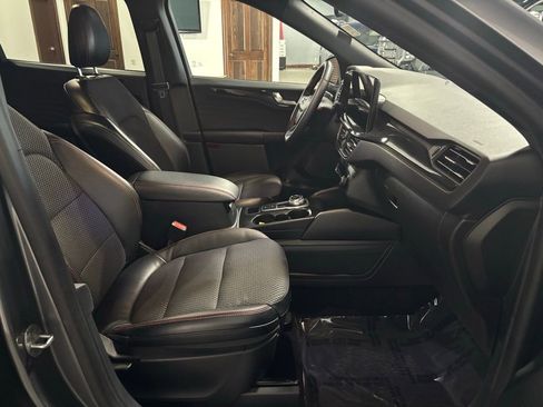 Used 2023 Ford Escape ST-Line Select w/ Tech Pack #1 image 18