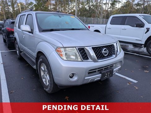 Used 2012 Nissan Pathfinder SV image 1