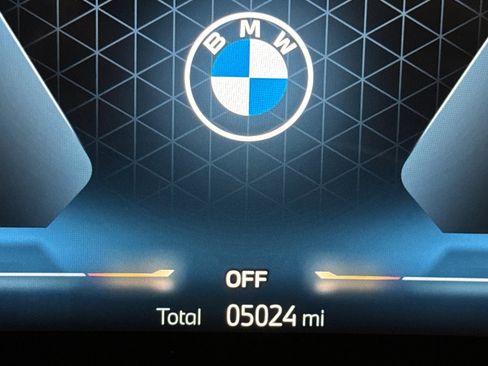 Used 2025 BMW 230i Coupe w/ M Sport Package image 33