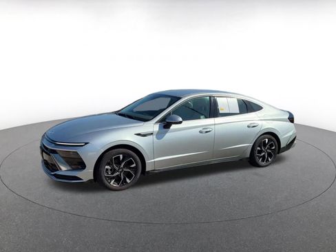 Used 2025 Hyundai Sonata SEL FWD image 6