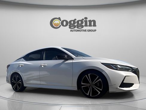 Used 2021 Nissan Sentra SR w/ SR Premium Package image 12