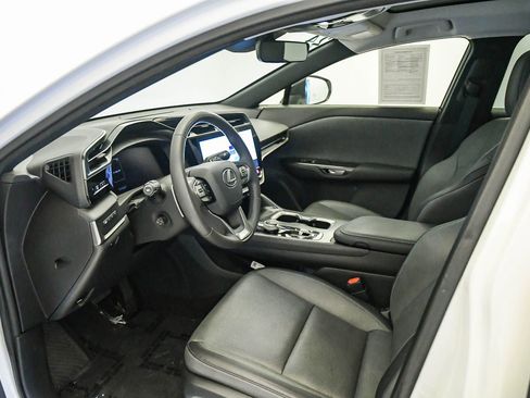 Used 2024 Lexus RZ 300e Premium FWD image 17