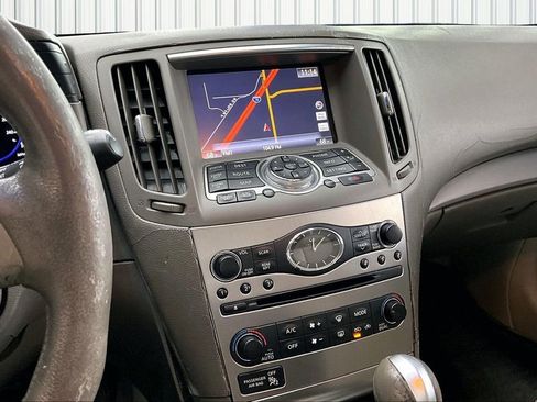Used 2010 INFINITI G37 x w/ Premium Pkg image 9