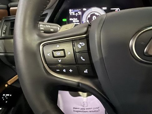 Used 2025 Lexus ES 300h w/ Premium Package image 14