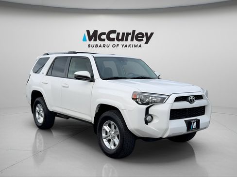 Used 2019 Toyota 4Runner SR5 AWD/4WD image 7
