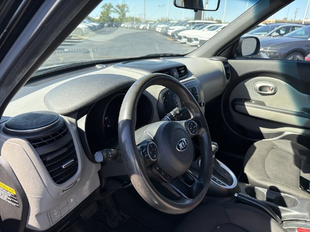 Used 2017 Kia Soul FWD image 20