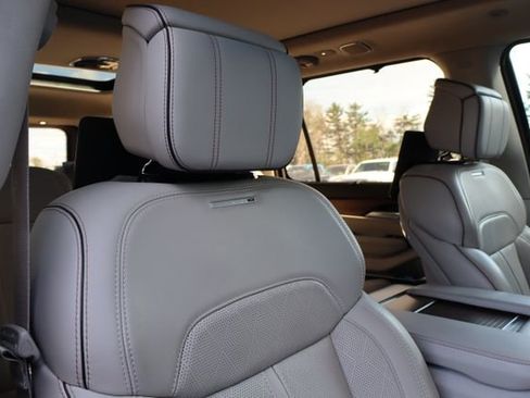 Used 2024 Jeep Grand Wagoneer Series II w/ Convenience Group III AWD/4WD image 62