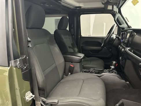 Used 2021 Jeep Wrangler Sport image 26