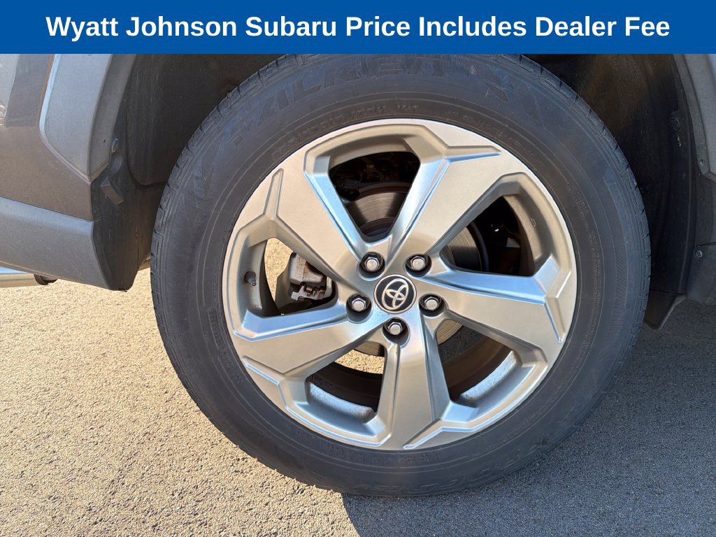 Used 2020 Toyota RAV4 Limited AWD/4WD image 10