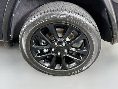 Used 2022 Jeep Grand Cherokee Laredo X AWD/4WD image 35