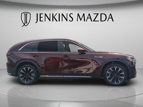 Used 2024 MAZDA CX-90 Plug-In Hybrid w/ Premium Pkg AWD/4WD image 2