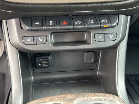 Certified 2022 GMC Canyon Denali image 31