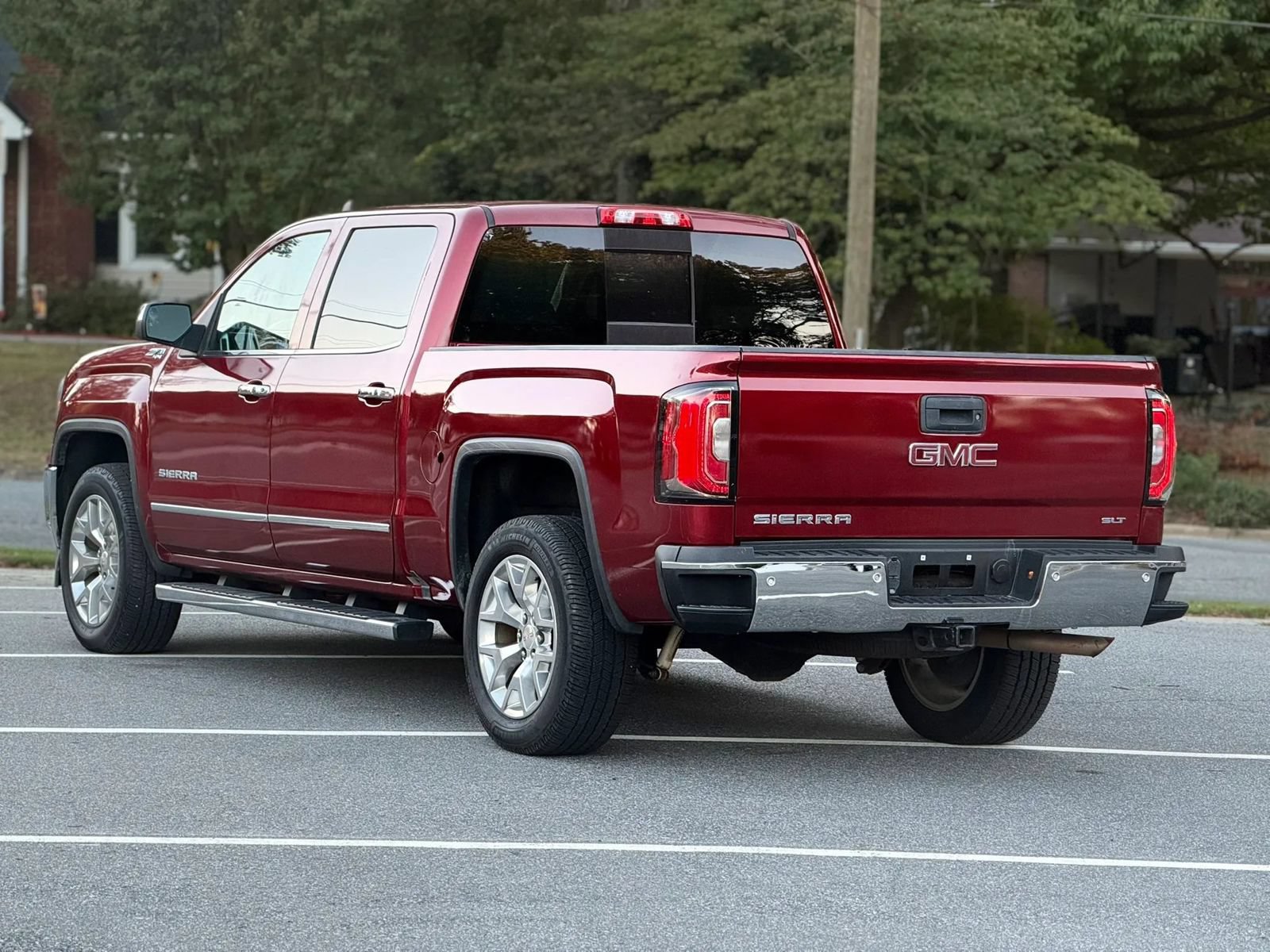 Used 2018 GMC Sierra 1500 SLT w/ SLT Premium Package AWD/4WD image 8