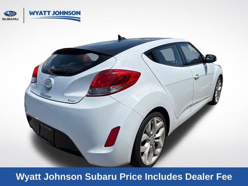 Used 2013 Hyundai Veloster w/ Style Pkg FWD image 6