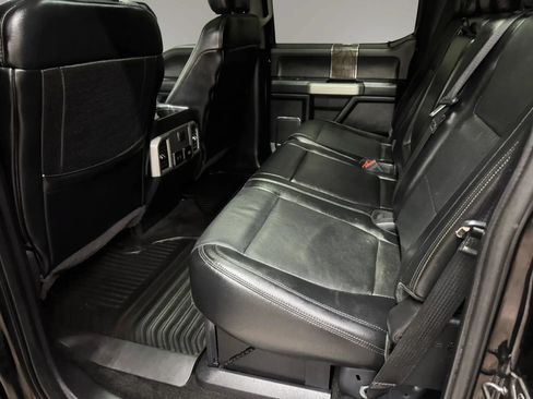 Used 2018 Ford F250 Lariat w/ Lariat Ultimate Package AWD/4WD image 12