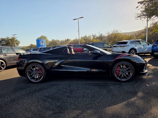 Used 2025 Chevrolet Corvette Stingray Preferred Conv w/ Z51 Performance Package RWD image 7