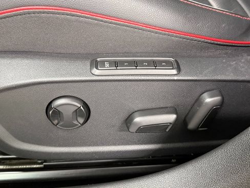 Used 2022 Volkswagen GTI Autobahn FWD image 32