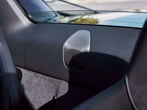 Used 2025 McLaren Artura Spider image 51