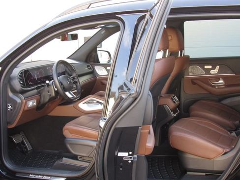 Certified 2024 Mercedes-Benz GLS 450 4MATIC image 12