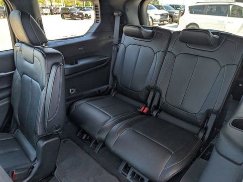 Used 2025 Jeep Grand Cherokee L Limited w/ Trailer Tow Package AWD/4WD image 21